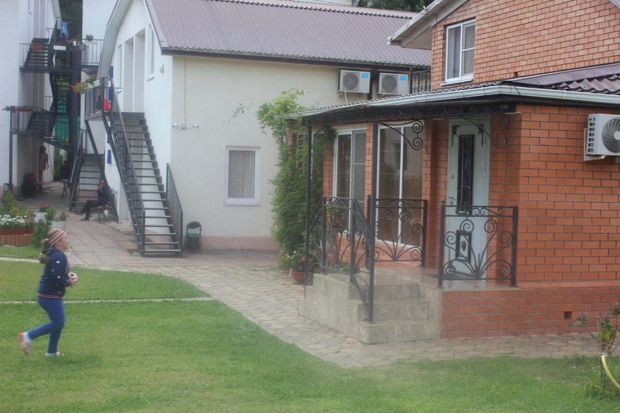 Hotel Pshada Pitsoenda Buitenkant foto